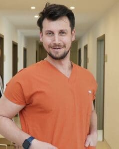 Доктор Gokhan Metin
